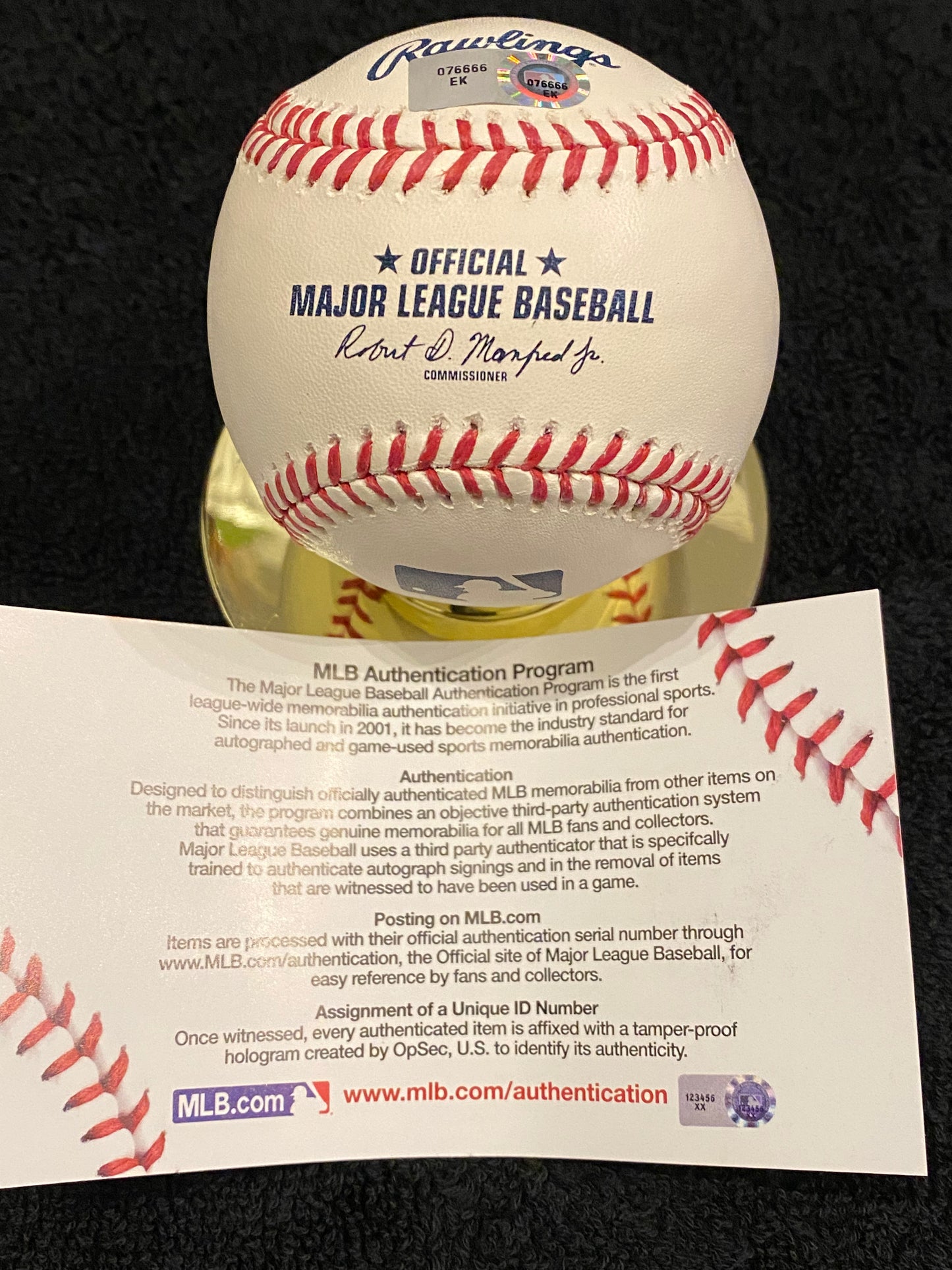 Willie Wilson signed MLB Baseball inscribed "85 W.S. Champs"(MLB COA)