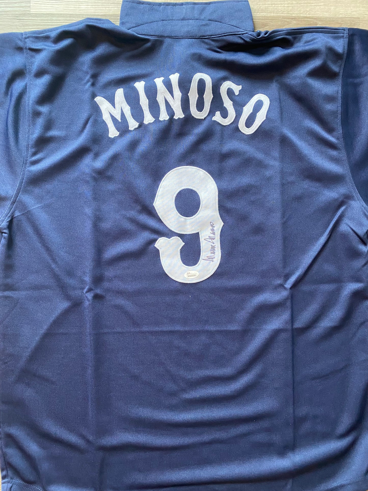 Minnie Minoso signed custom jersey (JSA COA)